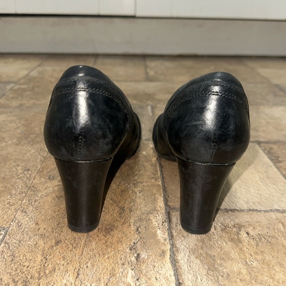 Clarks Size 6.5 - Picture 4 of 8